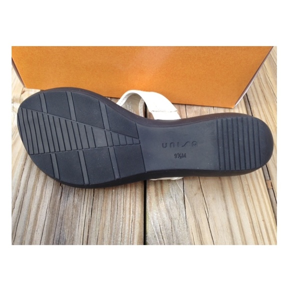 White Slip on Wedge Heel Thong Sandal 9.5 - Picture 5 of 8